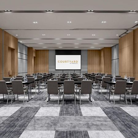 Courtyard By Marriott Bangkok Suvarnabhumi Airport Bagian luar foto